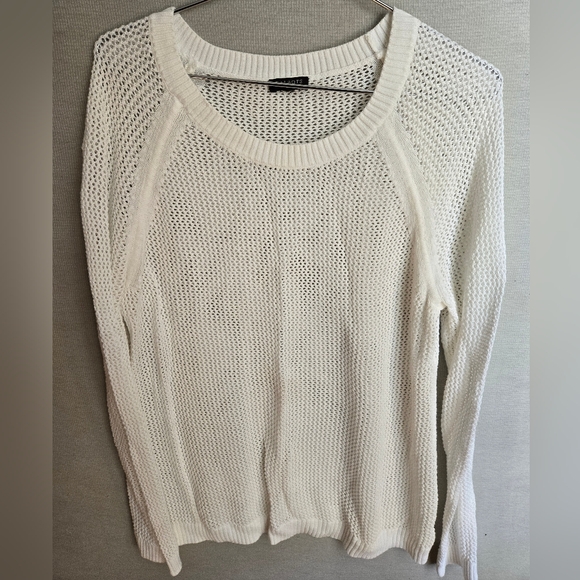 Talbots Round Neck Long Sleeve White Pullover Knit Sweater Size M Petite White U - Picture 2 of 6
